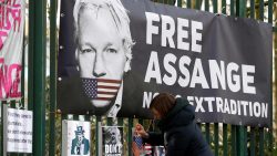 Il giornalismo non è un crimine. Cinque grandi testate in difesa di Julian Assange