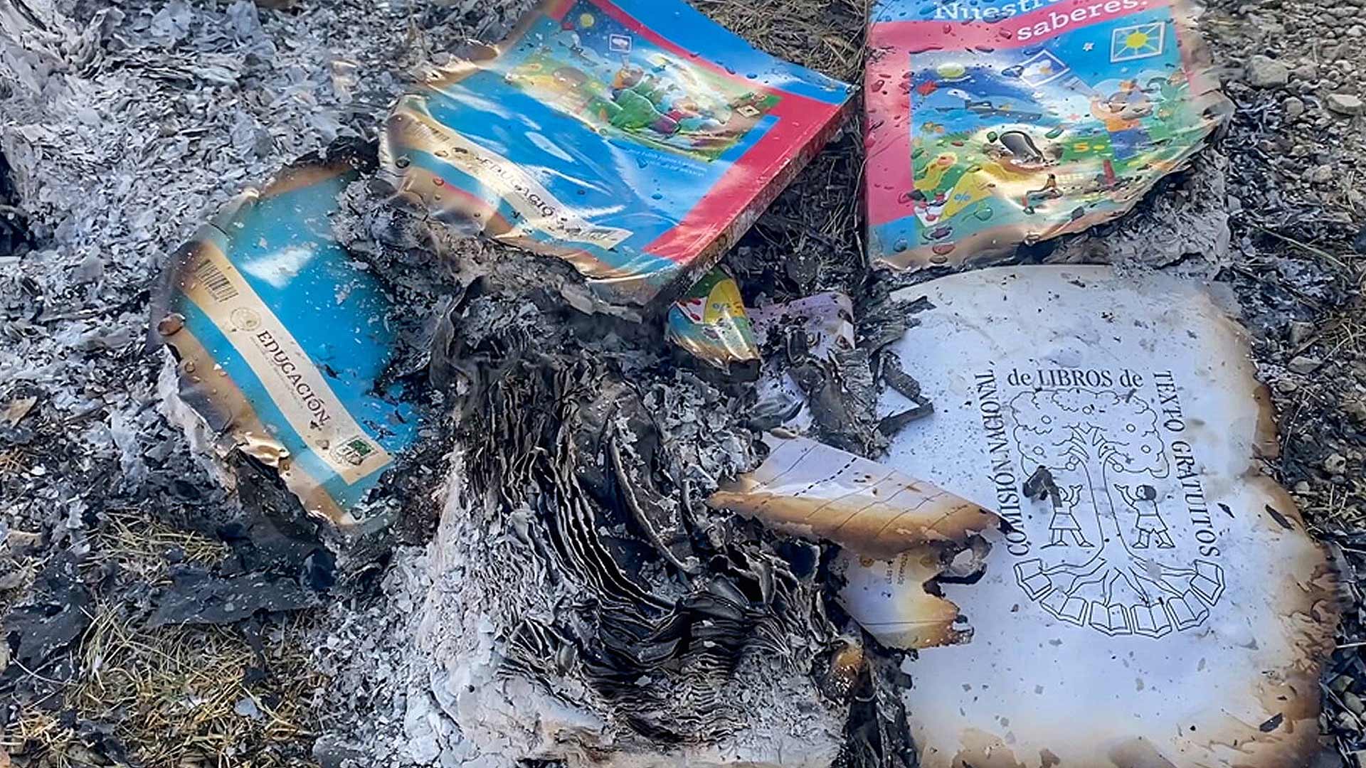 In Messico destra e cattolici bruciano i nuovi testi scolastici