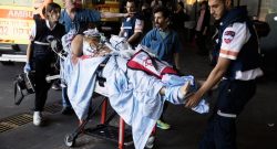 Gaza, colpiti anche gli ospedali. E onorare i morti è impossibile