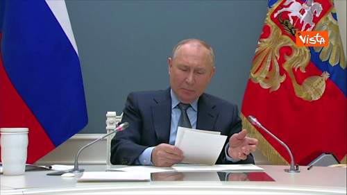 Un Putin più saldo diventa “pacifista” ma a modo suo