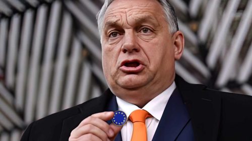 Orban, l’eroe dei sovranisti globali che tiene in scacco l’Europa