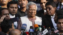 In Bangladesh incarcerato Muhammad Yunus, il «banchiere dei poveri»