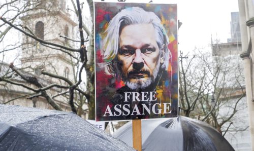 Il calvario di Assange