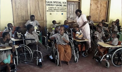 Vite nascoste: il dramma dei bambini disabili in Kenya