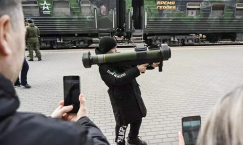 Ucraina, guerra per procura agli sgoccioli. Adesso incombe la minaccia nucleare