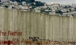 La rabbia di Ramallah: “Escalation disastrosa per noi palestinesi”