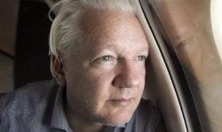 Liberazione di Assange, Bill Emmott: “Soluzione ragionevole. Le sue rivelazioni importanti, ma fu un irresponsabile”
