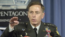 La stupidità della guerra. Nel libro del generale Petraeus la vicenda militare Usa dal conflitto mondiale all’Ucraina