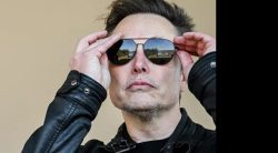La tattica di Musk per tagliare i costi del governo? Aizzare i seguaci contro i funzionari scomodi fino alle minacce di morte