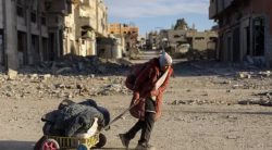 Gaza, altra strage. Israele protesta per le parole del Papa: “Non è genocidio”