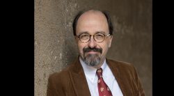Bill Emmott: “Miliardari che si battono contro ogni regola la tecnodestra va fermata”
