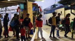Caccia al migrante, la soffiata su Chicago scombina i piani di Trump. E Windy City resiste
