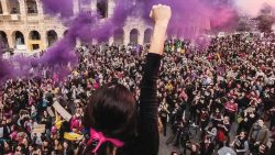 La destra che disprezza le libertà