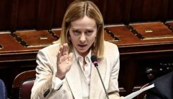 Meloni, il passato comodo alibi per sfuggire alla realtà