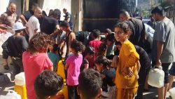 Sotto le bombe con coraggio. Un’associazione ticinese sfida l’esercito israeliano per soccorrere i bambini di Gaza