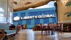 I sovranisti ticinesi che danno le chiavi di Palazzo federale agli anglo-americani