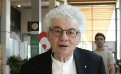 La lezione dell’architetto Mario Botta: “Costruire con la luce contro le guerre”
