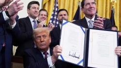 Stablecoin ancorate al dollaro, il cripto-colonialismo di Trump