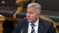 Altro che “sgravio per le famiglie”. Per Marco Chiesa “c’è un conflitto perenne fra la destra e la RSI”, che va punita
