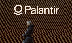 Palantir, il colosso privato che vuole gestire guerra e pace attraverso i dati