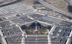 Trump cerca il Nobel per la pace e crea il ministero della Guerra