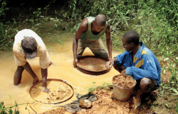 E se giudicassimo anche gli occidentali che hanno alimentato le guerre civili africane?