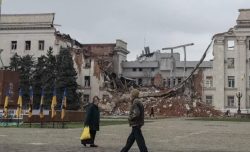 La piazza vuota per l’Ucraina