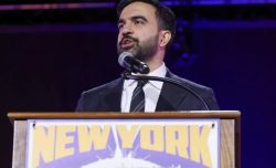 New York al voto, la stella Mamdani nel mirino di Trump