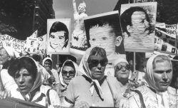 Argentina, la memoria come campo di battaglia del presente
