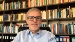 Sergio Rossi – Anche l’economia può spingere alla chiusura di un conflitto