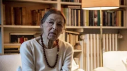 Edith Bruck: “Ma quelle bandiere d’Israele non dovevano stare in piazza”