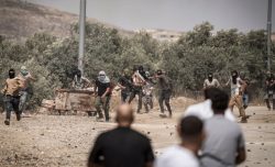 Coloni senza freni: uccisi due palestinesi ad Al Mughayyir