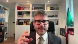 Markus Krienke – Pesante attacco di Trump a papa Leone. “Non ho paura”, risponde il pontefice