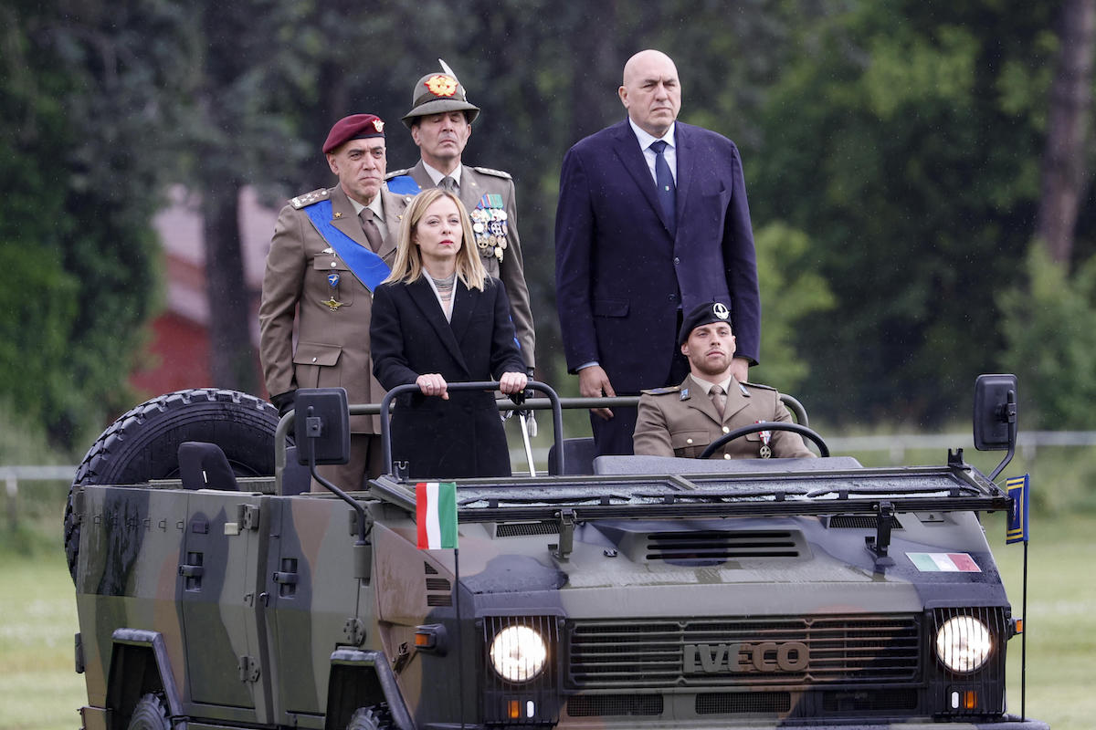 Spese militari, Meloni spegne i mugugni dei suoi