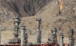 Greggio iraniano, raffinerie Usa: Trump agli antipodi di se stesso