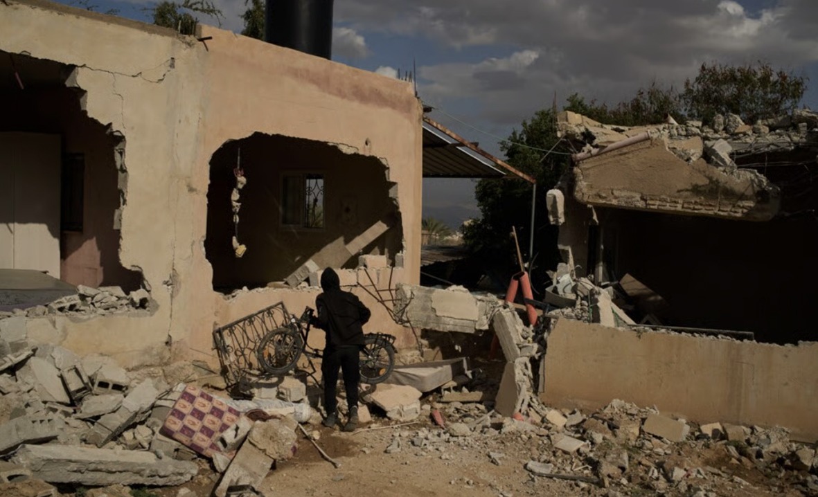 Molotov contro le case di Taybeh. Amnesty: i coloni strumento dello Stato di Israele