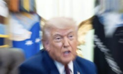 Trump lancia aliens.gov: ma gli extraterrestri sono immigrati illegali da segnalare all’ICE