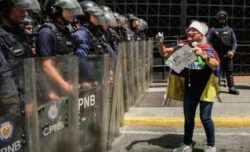 Venezuela in ginocchio: illusioni di libertà 5 mesi dopo il blitz di Trump