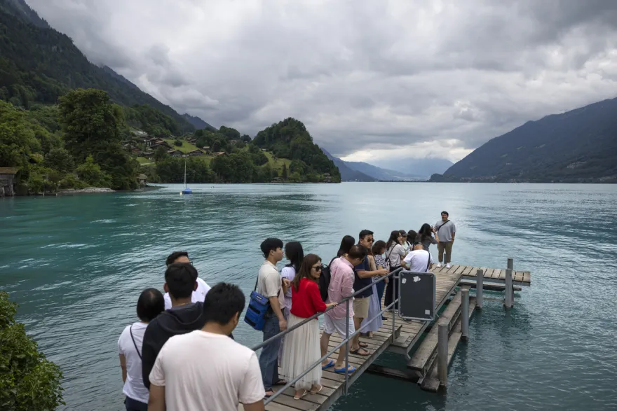 Turismo di massa, la Svizzera non regge più