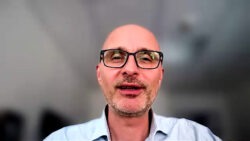 Nenad Stojanović – Perché alla Svizzera piace la neutralità così com’è